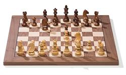 DGT bluetooth valnødde skakbræt og timeless skakbrikker